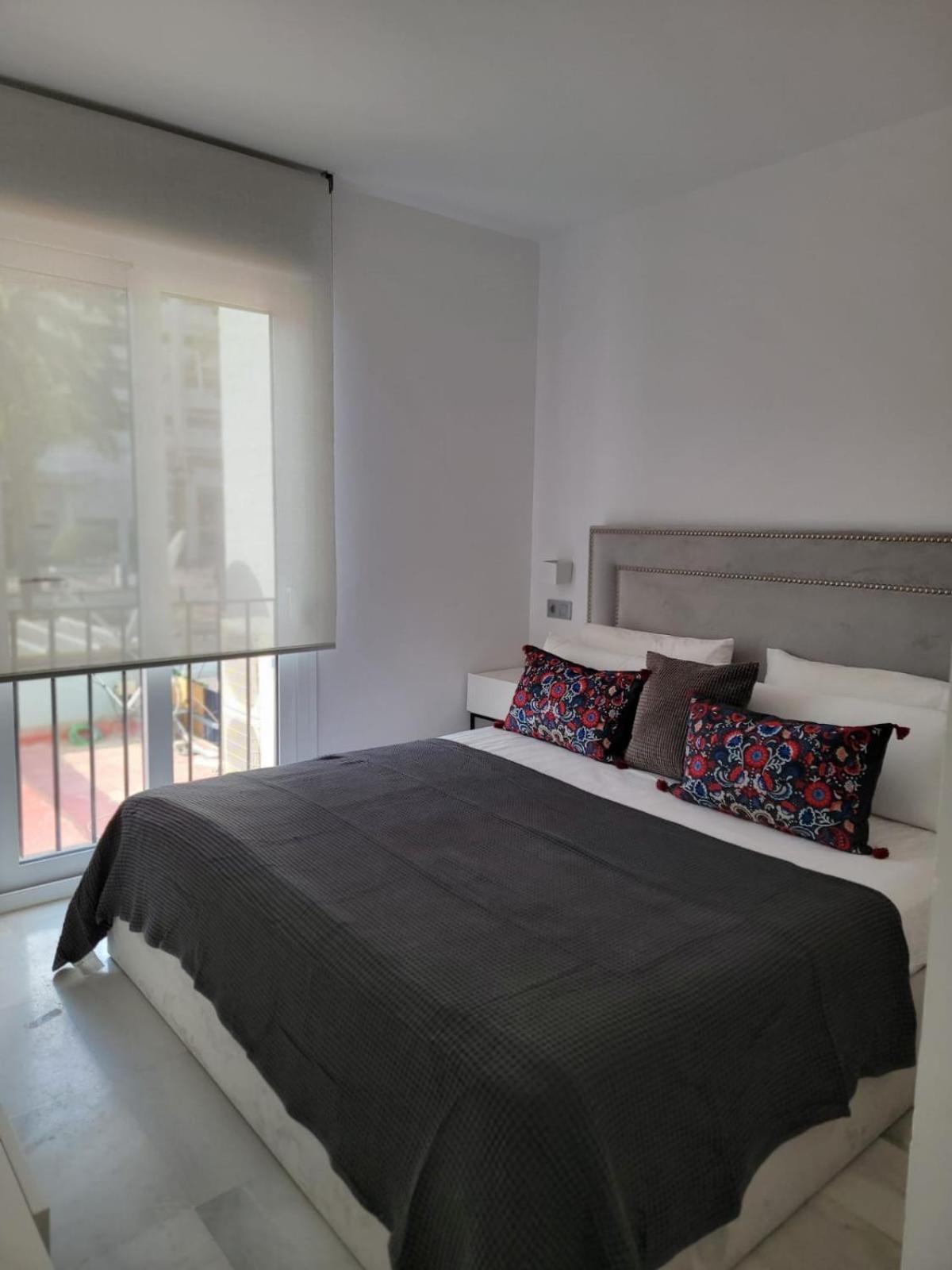 Jardines Del Puerto Apartment Marbella Luaran gambar