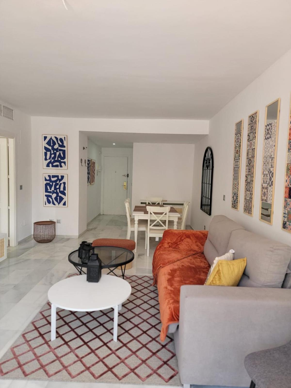 Jardines Del Puerto Apartment Marbella Luaran gambar