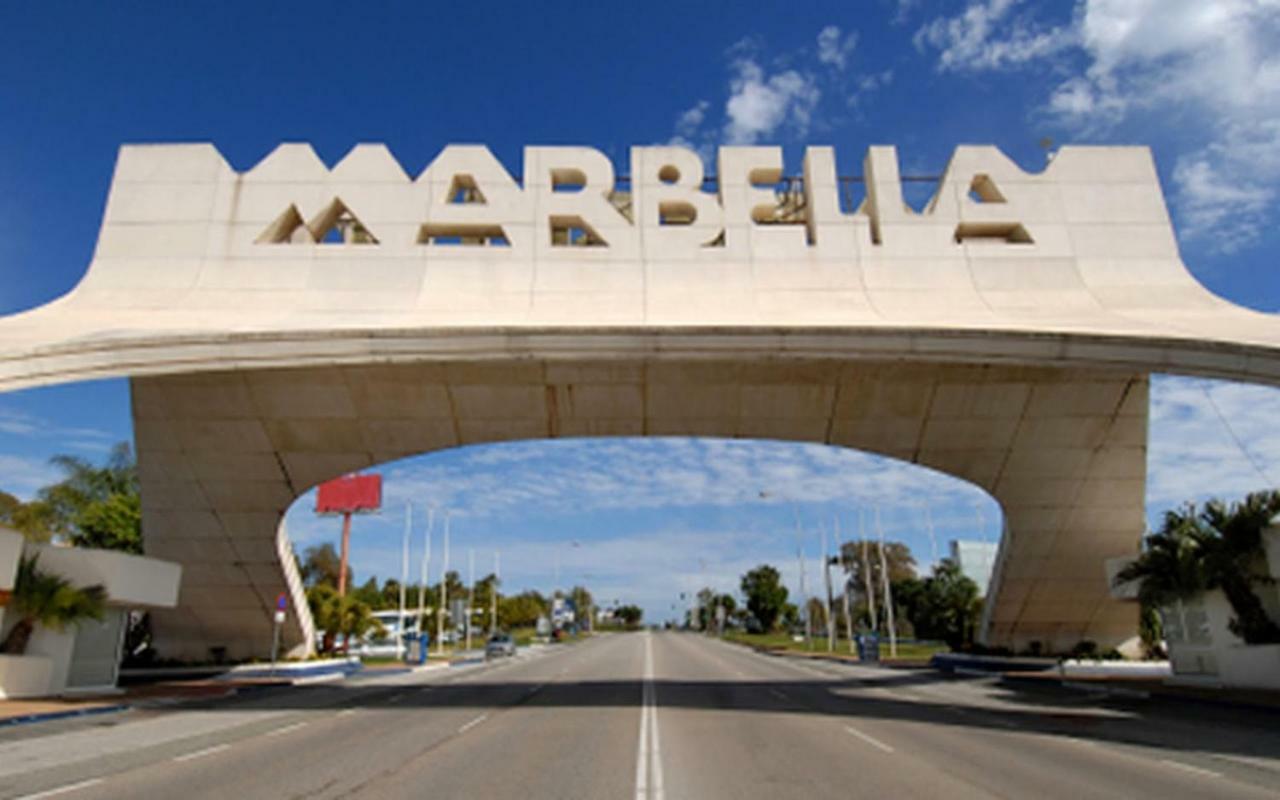 Jardines Del Puerto Apartment Marbella Luaran gambar