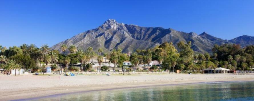 Jardines Del Puerto Apartment Marbella Luaran gambar