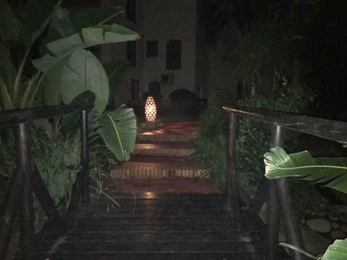 Jardines Del Puerto Apartment Marbella Luaran gambar