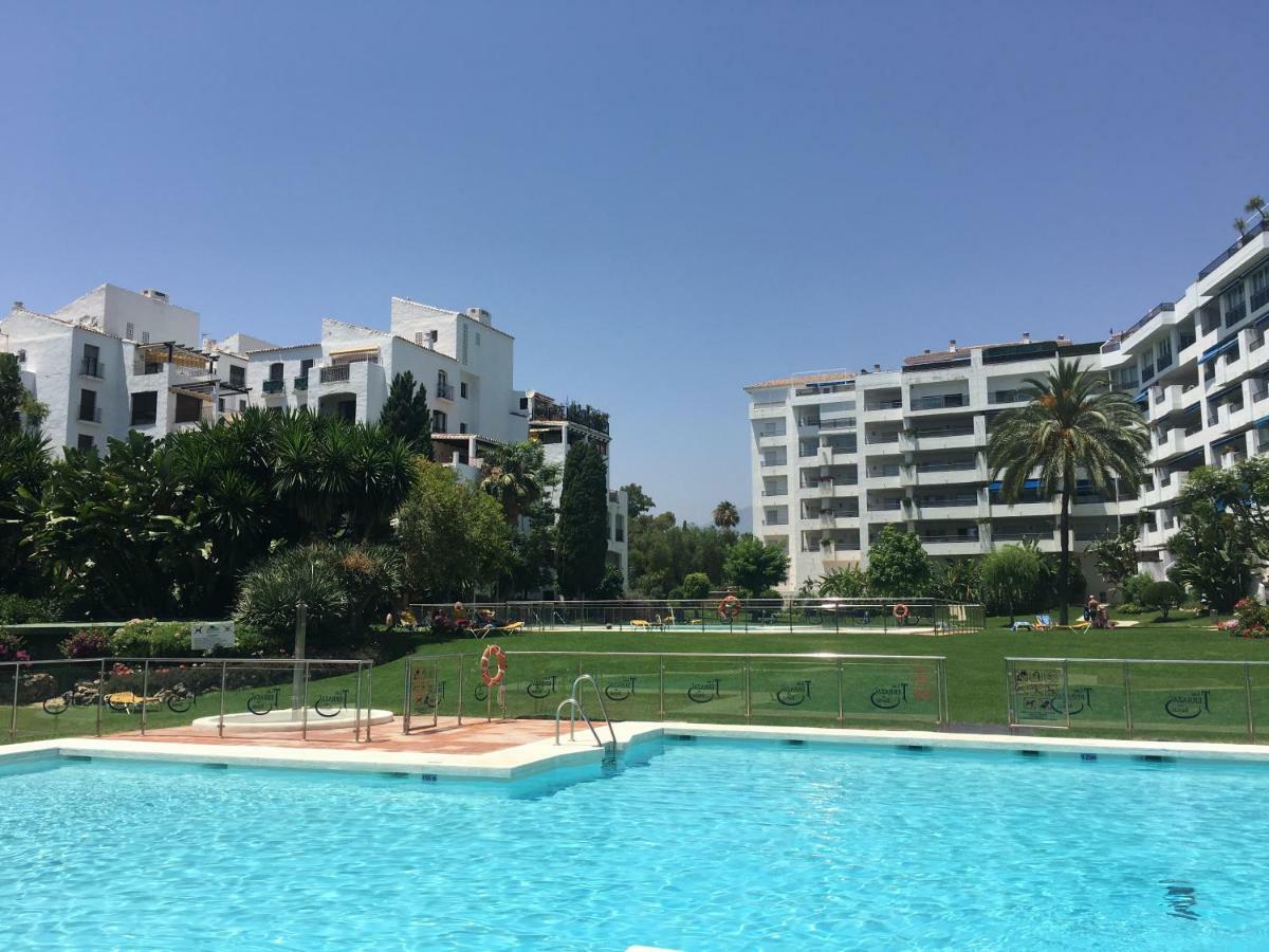 Jardines Del Puerto Apartment Marbella Luaran gambar